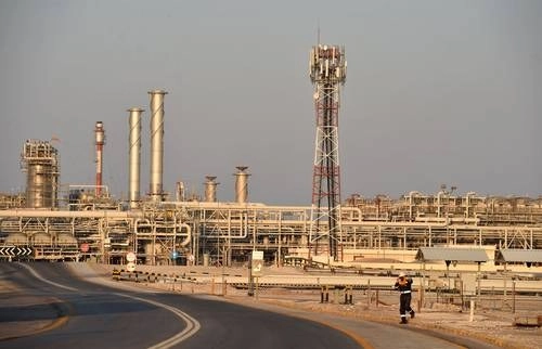 Planta de la empresa Aramco en Arabia Saudita. Foto Afp
