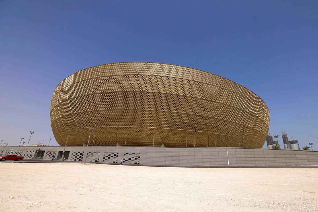 El Estadio Icónico de Lusail, con capacidad para 80 mil espectadores, es el inmueble de mayor aforo construido para la Copa del Mundo de Qatar. Foto Dpa.