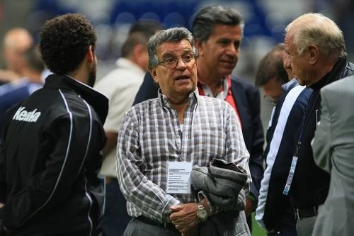 El ex federativo Emilio Maurer dijo que el daño está hecho: "Si deciden agotar las siete fechas que le faltan al presente torneo, afectará el siguiente. Para mí lo mejor sería cortar éste y empezar en tiempo y forma el Apertura 2020 cuando ya sea posible". Foto Jam Media / Archivo