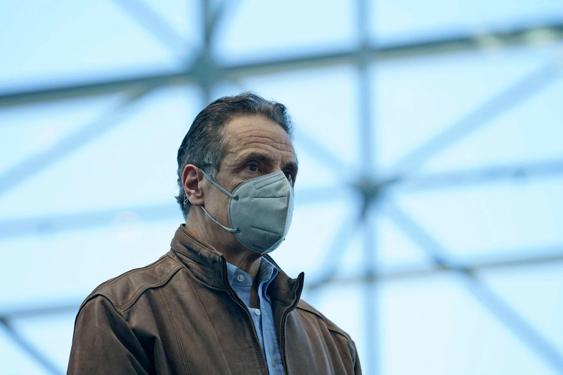 La imagen política del gobernador de Nueva York Andrew Cuomo se ha desacreditado por diversos señalamientos de acoso. Foto Ap 