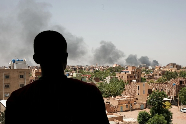 Jartum se ha transformado en una línea de frente en el conflicto entre el general Abdel Fattah Burhan, comandante de las fuerzas armadas de Sudán, y el general Mohammed Hamdan Dagalo, quien lidera el poderoso grupo paramilitar conocido como Rapid Support Forces. Foto Ap