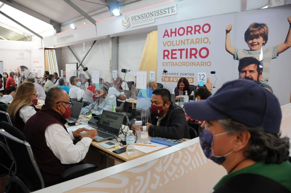 Las personas que están en el mercado laboral formal no ahorran adicionalmente en su cuenta para el retiro por desconfianza y falta de conocimientos. 