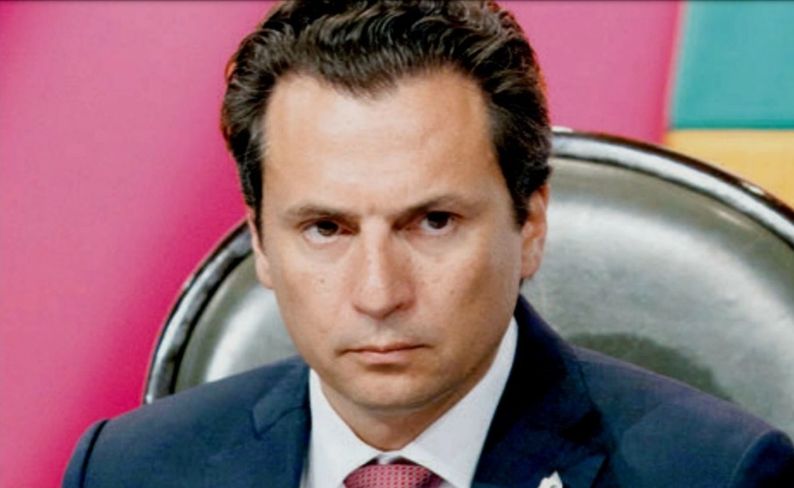 En una diligencia que duró 50 minutos, el juez federal José Artemio Zúñiga Mendoza cerró la posibilidad de que el ex director de Pemex lleve en libertad el proceso penal por operación con recursos de procedencia ilícita, cohecho y asociación delictuosa. Foto ‘La Jornada’