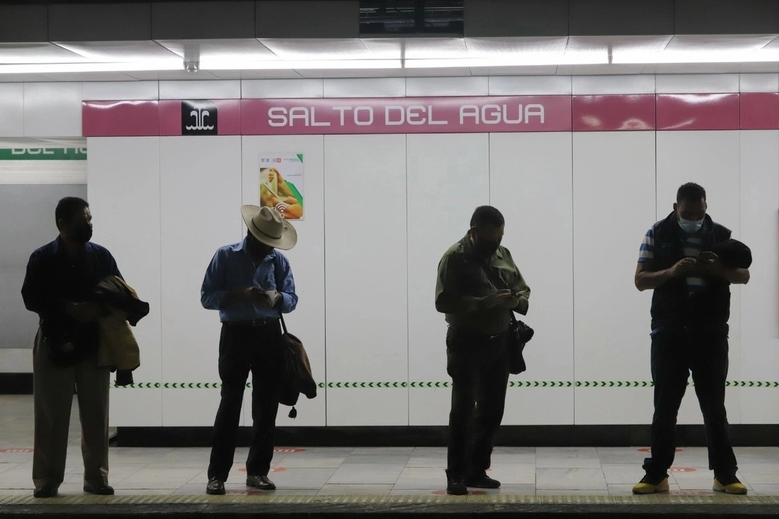 Aspecto de la línea 1 del Metro. Foto Pablo Ramos/ Archivo
