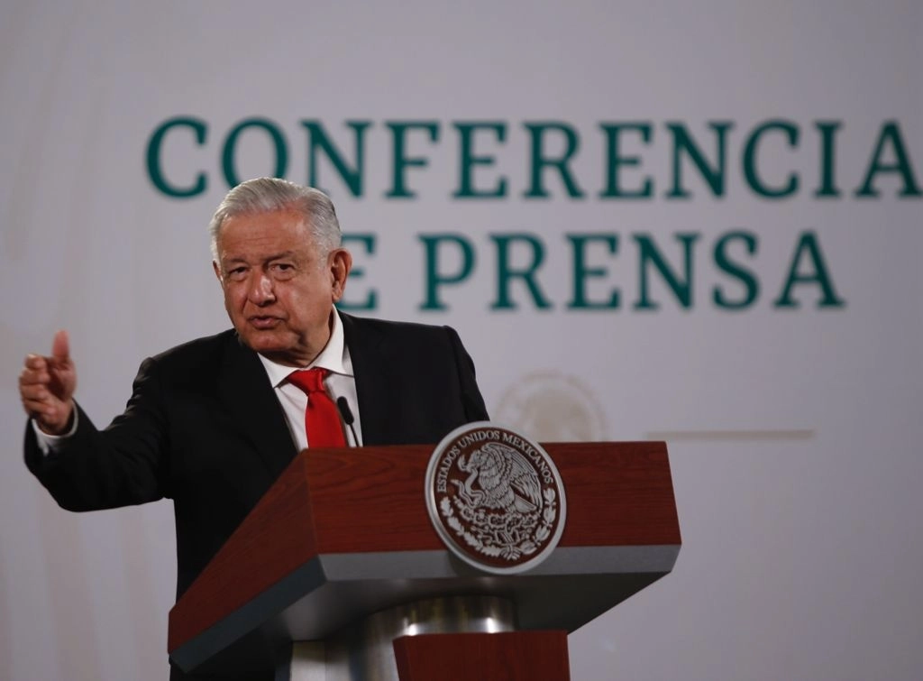 El presidente Andrés Manuel López Obrador, durante su conferencia matutina en Palacio Nacional, en la Ciudad de México, el 29 de septiembre de 2021. Foto Guillermo Sologuren



