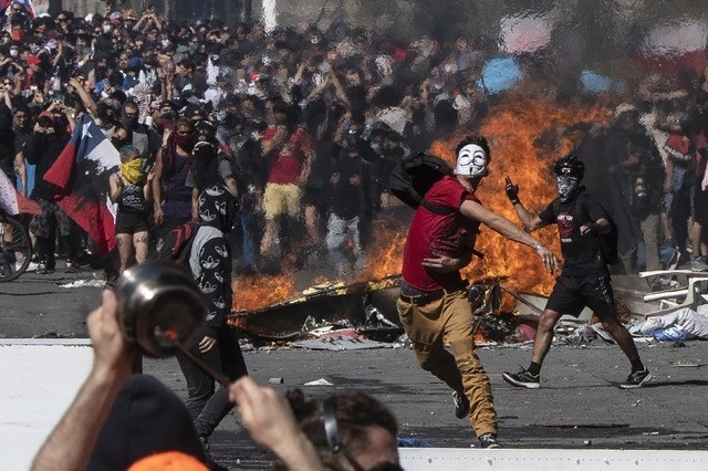 Protesta en la Plaza Italia en Santiago. Foto Afp / Archivo

