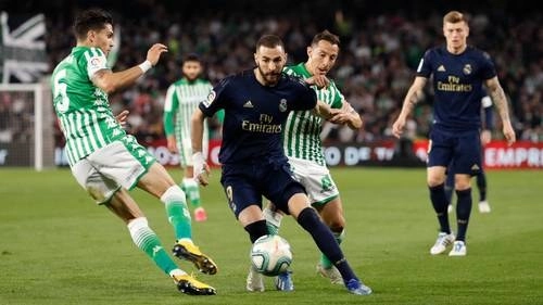 Jugadores y cuerpo técnico del Real Madrid aceptaron voluntariamente la disminución salarial, la cual podría aumentar a 20 por ciento si no se logra reanudar la temporada. Foto @realmadrid