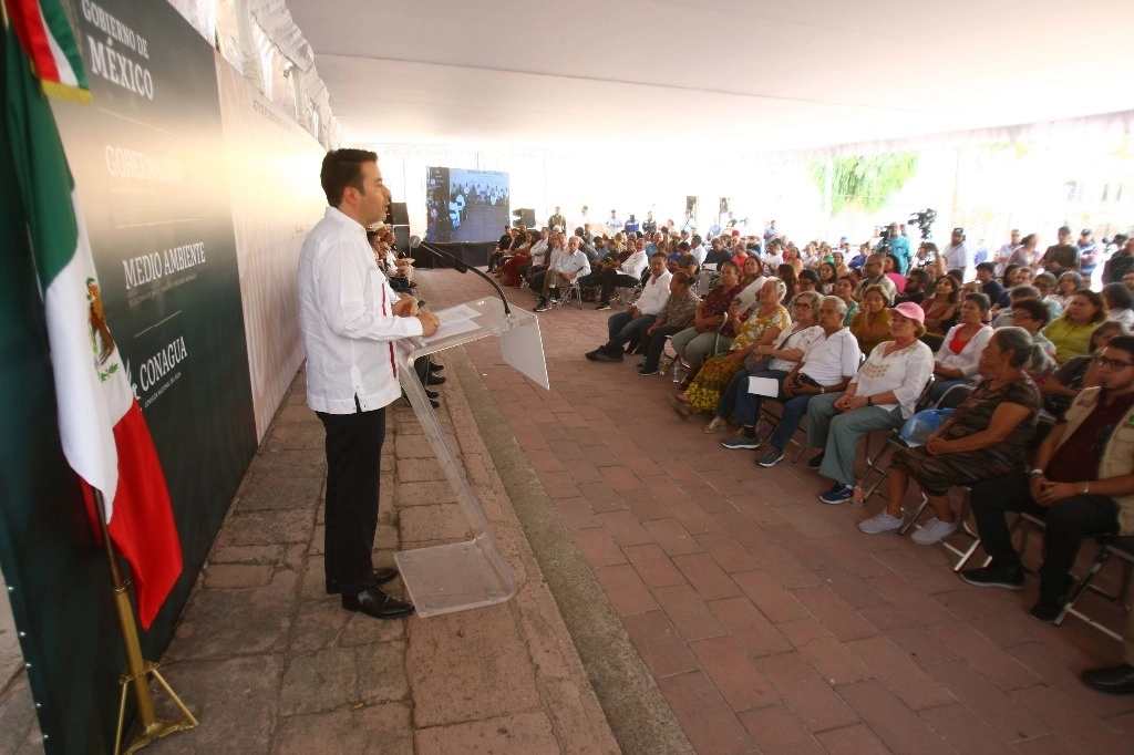 Arturo Medina Padilla, subsecretario de Derechos Humanos, Población y Migración de la Secretaría de Gobernación, en el acto de disculpa a pobladores de Temacapulín, Acasico y Palmarejo por los daños ambientales, territoriales y sociales. Foto Arturo Campos Cedillo