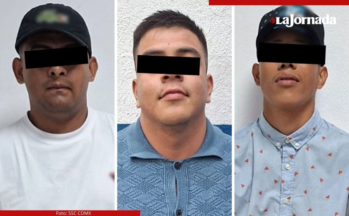 Elementos de la SSC detuvieron en calles de la colonia Constituyentes de 1857, en la alcaldía Gustavo A. Madero, a Alejandro Olvera López 'El Güero Caldos', Mauricio Rendón alias 'El Pulga' y Cristian Alexis alias 'El Mamberroy'. Foto 