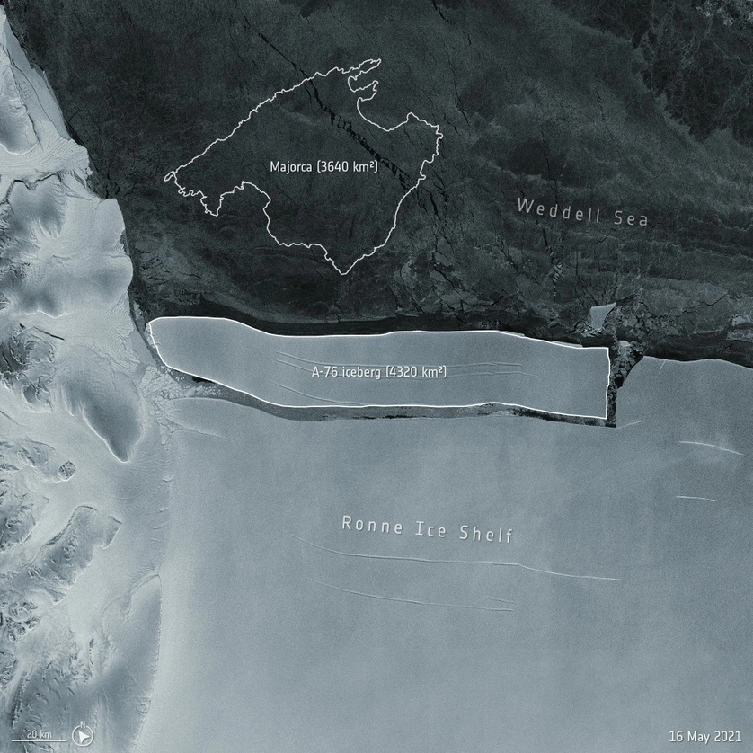 Esta imagen publicada por la Agencia Espacial Europea (ESA) muestra al iceberg A-76 frente a la plataforma de hielo de Ronne, en la Antártida. Foto Afp