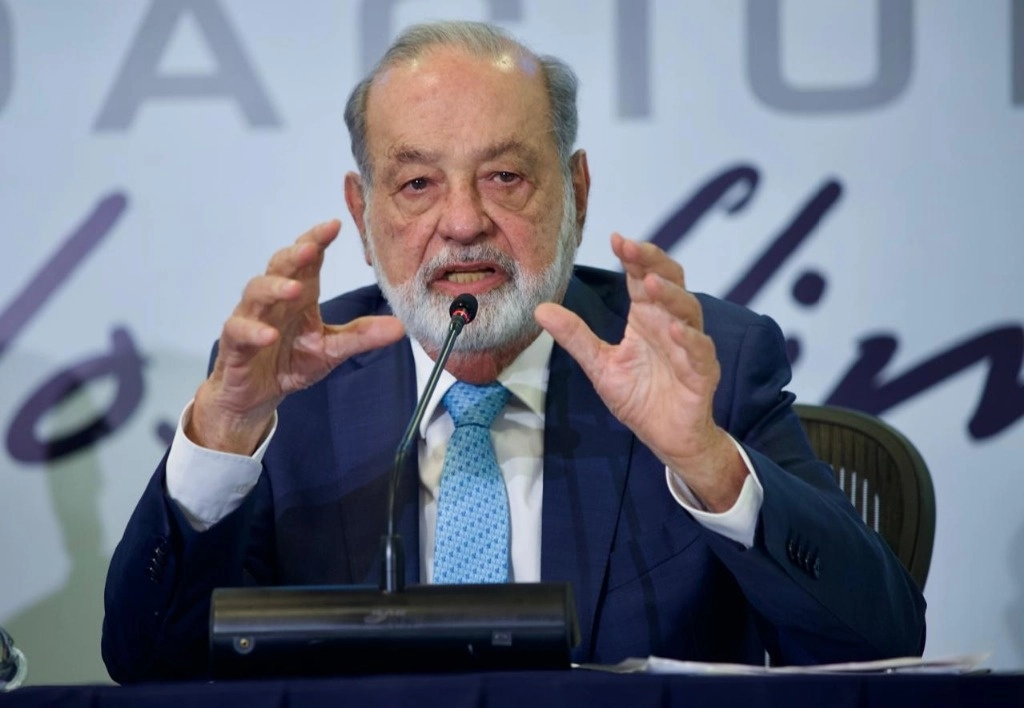El empresario, Carlos Slim, ofrece conferencia de prensa en las oficinas de Inbursa, en Paseo de las Palmas, Ciudad de México, el 10 de febrero de 2025. Foto María Luisa Severiano