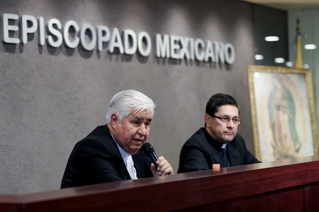 Monseñor Rogelio Cabrera, presidente de la CEM. Foto tomada de la página web www.desdelafe.mx