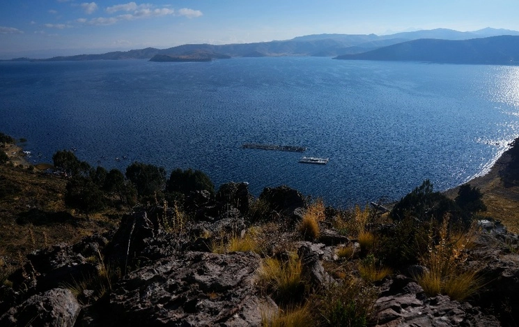 El lago Titicaca, el más grande de Sudamérica, sufre las consecuencias del cambio climático. Foto Ap / Archivo
