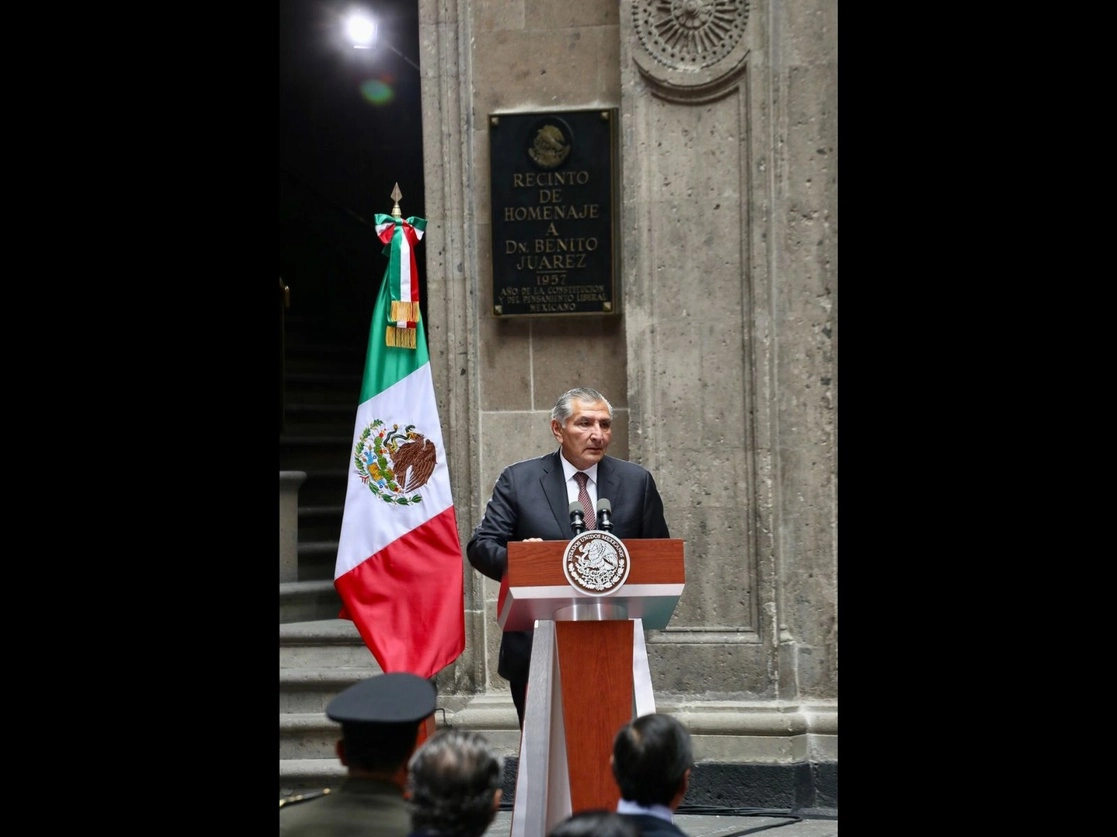 El secretario de Gobernación, Adán Augusto López, durante la ceremonia por el 150 aniversario luctuoso de Benito Juárez, en Palacio Nacional, el 18 de julio de 2022. Foto Luis Castillo