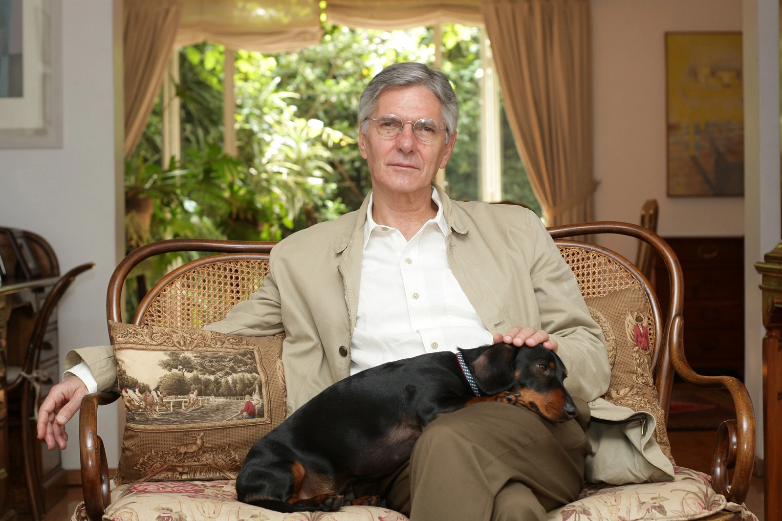 El maestro Mario Lavista en su casa de la colonia Condesa, en la Ciudad de México, el 21 de agosto de 2007. Foto José Carlo González