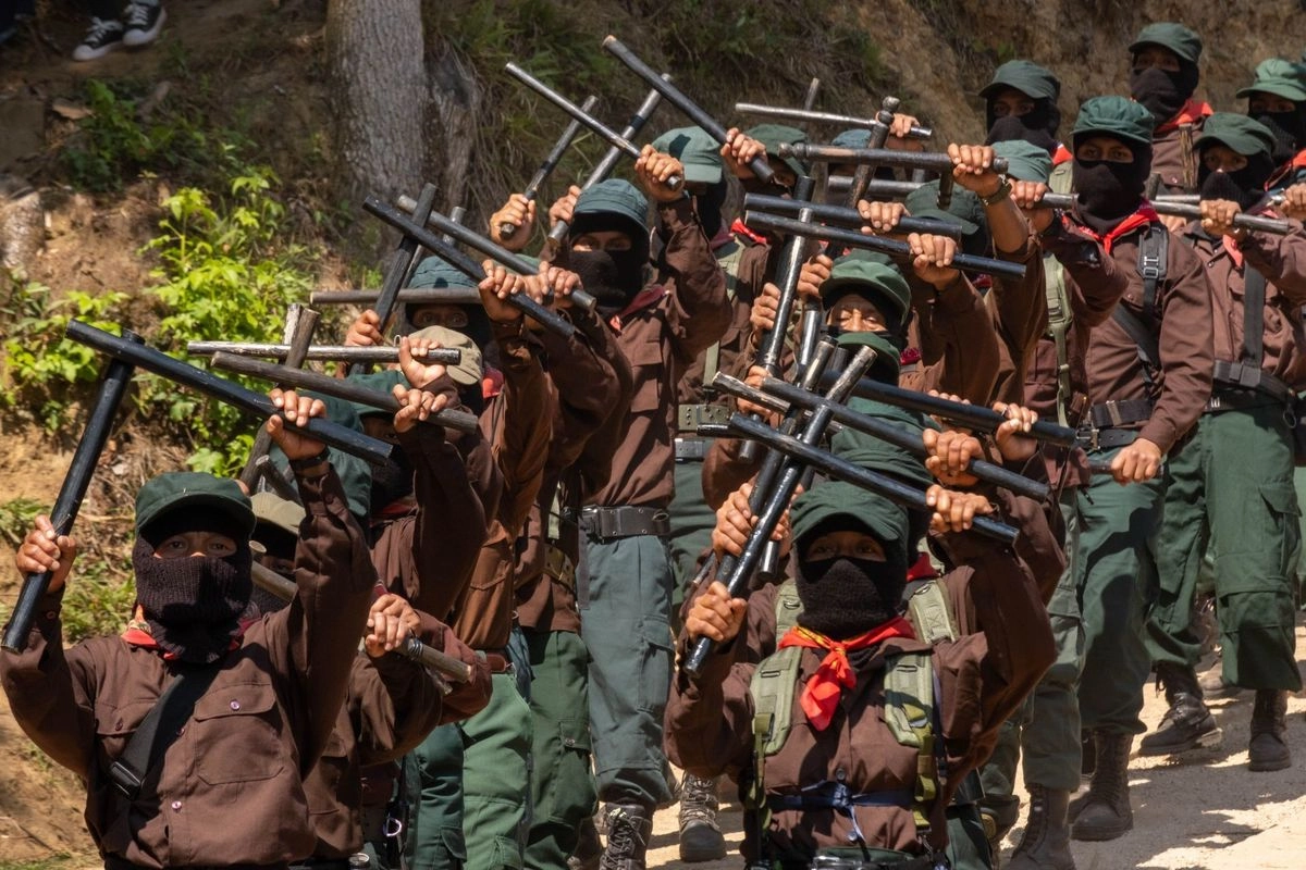 En el libro titulado Zapatismo/EZLN. Antologías de la dignidad, de Gustavo Esteva, describe momentos importantes a lo largo de tres décadas de zapatismo en Chiapas. Foto 