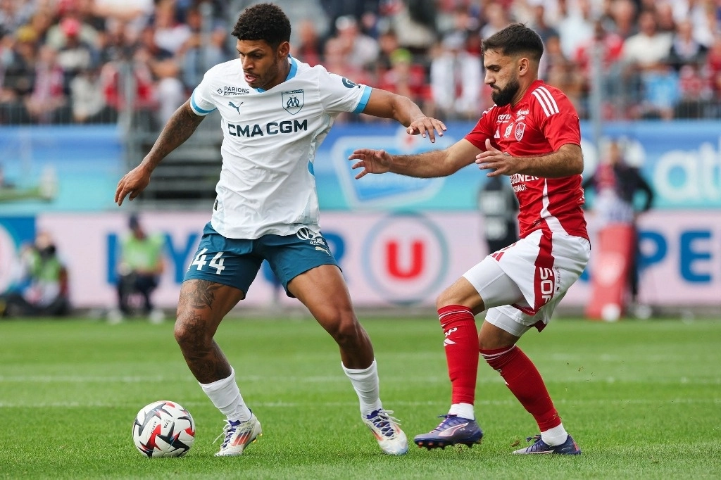 El jugador del Marsella, Luis Henrique, consiguió un doblete en los minutos 26 y 48 frente al Stade Brestois. Foto Afp   