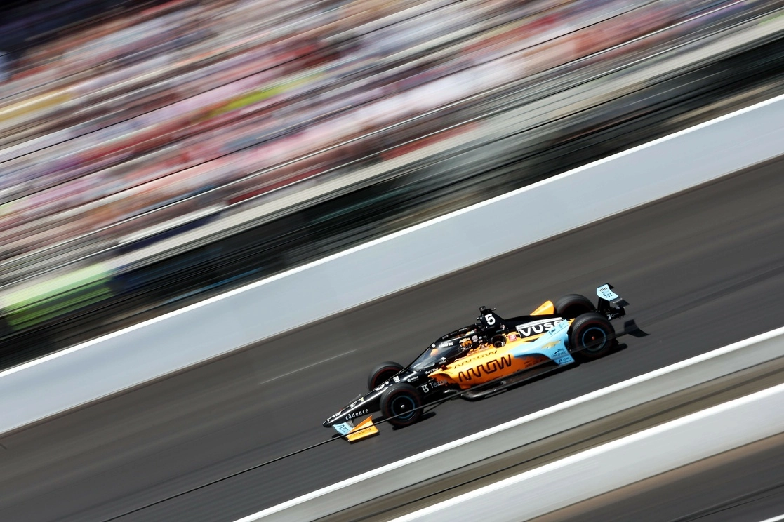 El mexicano ‘Pato’ O'Ward llegó en segunda posición en la edición 106 de las 500 millas de Indianápolis, de la IndyCarSeries. Foto Afp   