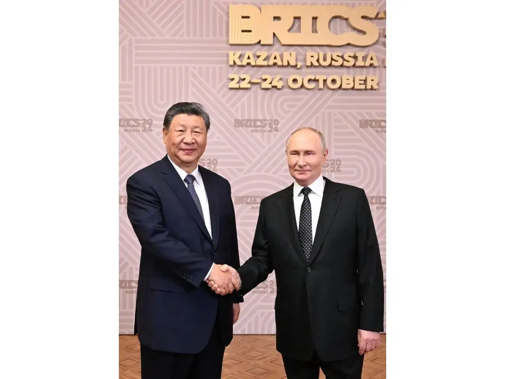 En el inicio de la cumbre de BRICS+ en Kazán, el presidente de China, Xi Jinping, dijo que el orbe “experimenta cambios nunca vistos en 100 años, la situación internacional se entremezcla con el caos”. Foto Xinhua