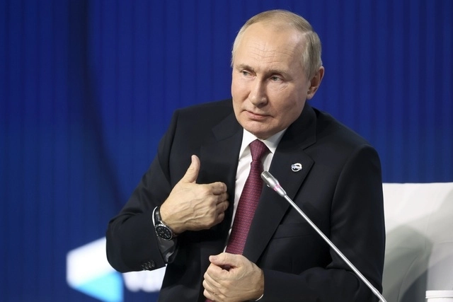 Vladimir Putin, presidente de Rusia, durante su participación en el club de debates Valdai. Foto Ap