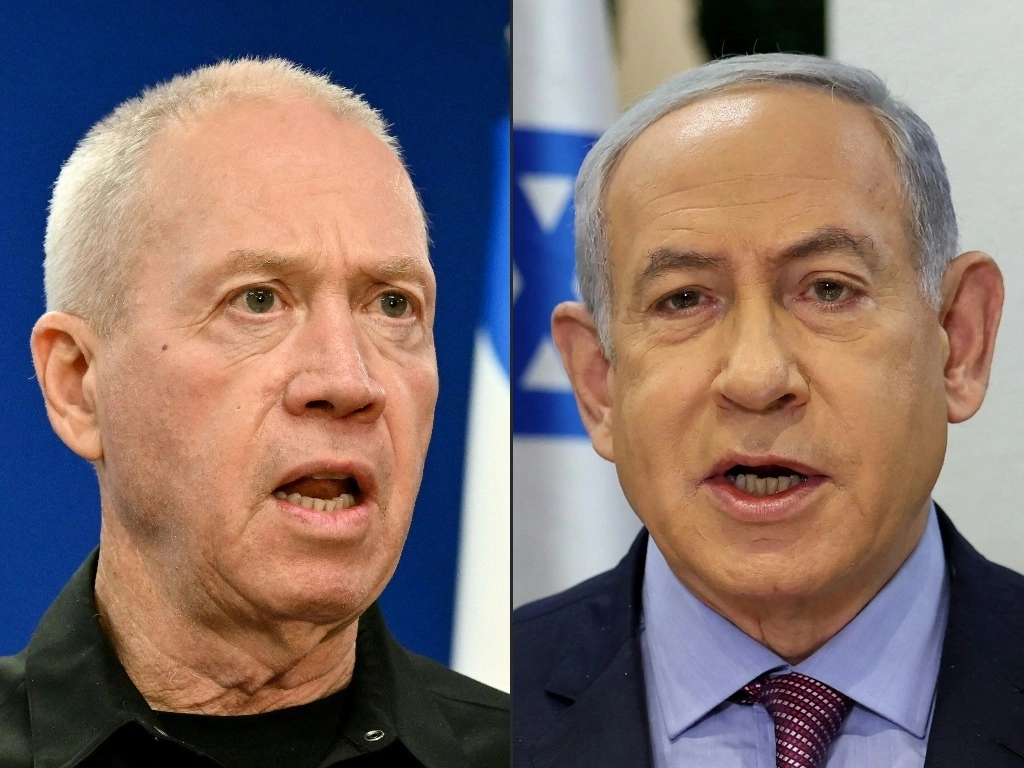 Benjamin Netanyahu (derecha), primer ministro de Israel y Yoav Gallant, ex ministro de defensa Israelí. Foto Afp 