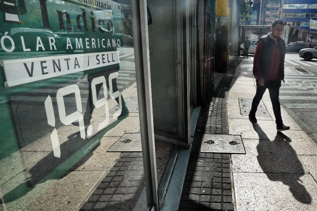 El Nasdaq cayó 0.16 por ciento, a 19 mil 702.73 puntos; mientras que el Dow Jones y el S&P 500 retrocedieron 0.55 y 0.19 por ciento, respectivamente. Foto La Jornada/ Marco Peláez/ Archivo 