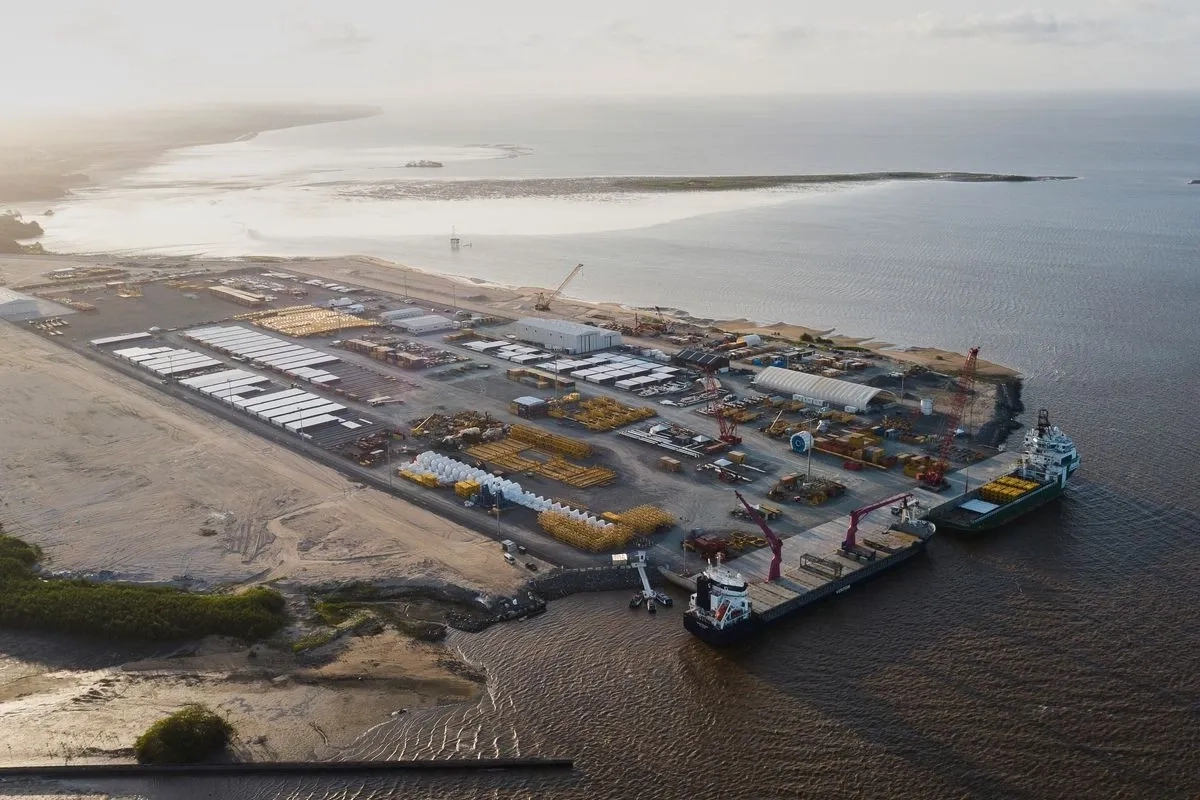 "Los ataques ucranios contra las infraestructuras rusas comienzan a acumularse", comentó a la AFP John Kilduff, de Again Capital.