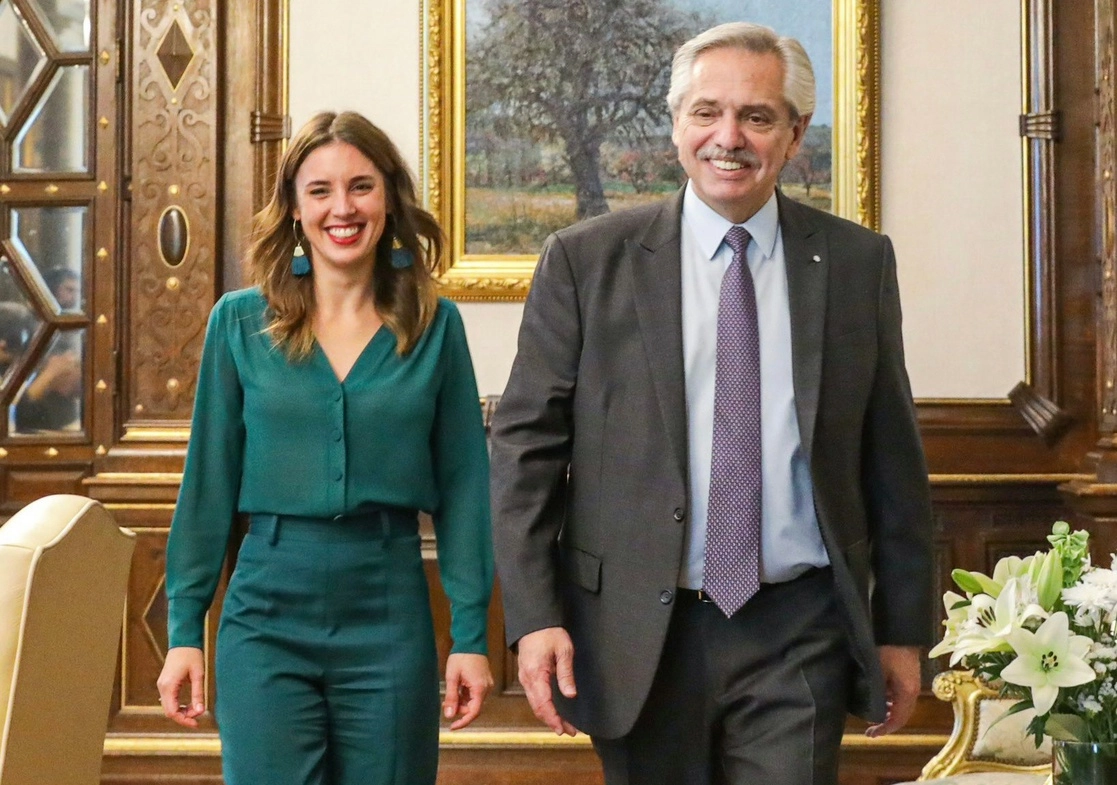 La diputada de Vox, Carla Tocado, afirmó ante el pleno que "el único mérito" de Montero es "haber estudiado en profundidad" a Pablo Iglesias, su pareja. Foto Europa Press