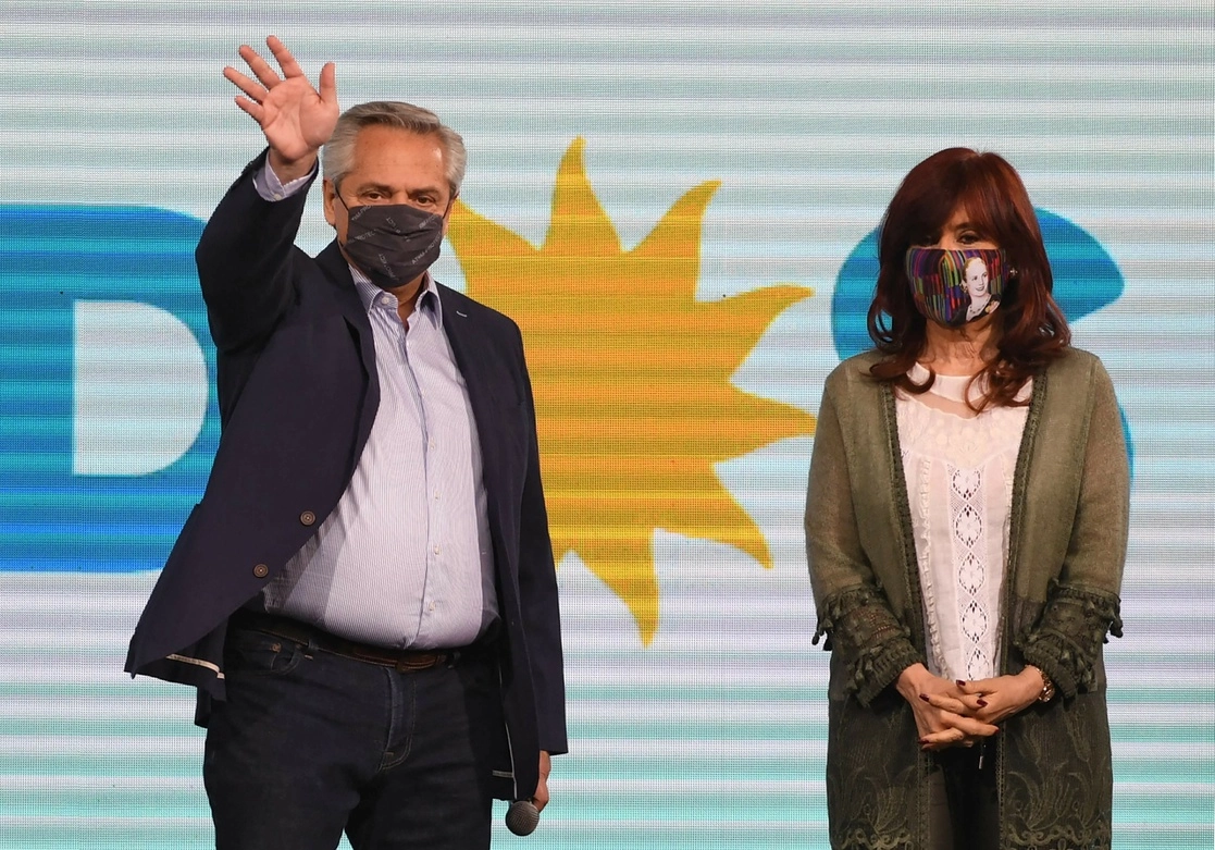 El mandatario argentino, Alberto Fernández, y la vicepresidenta Cristina Fernández de Kirchner, en rueda de prensa, el 13 de septiembre de 2021. Foto Telam vía Afp
