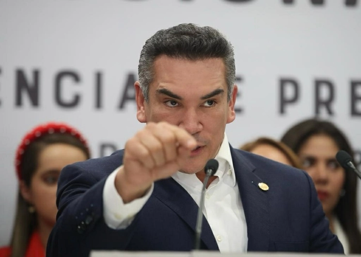 El dirigente nacional del PRI, Alejandro Moreno, en conferencia de prensa. Foto José Antonio López / Archivo
