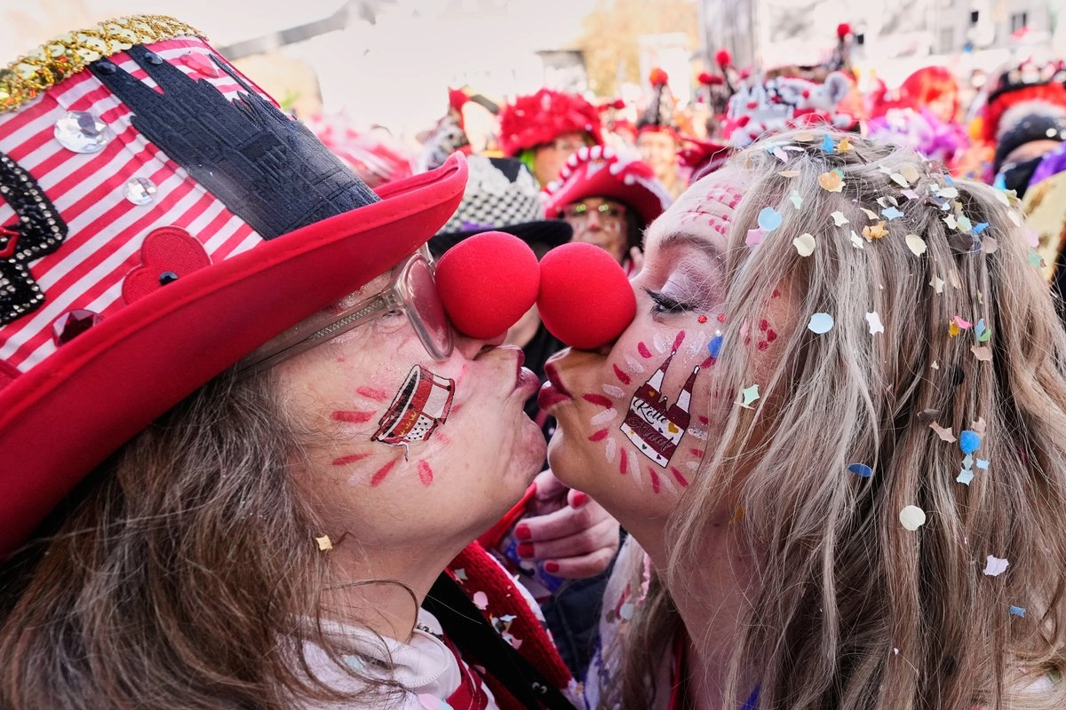 Asistentes al carnaval en Colonia, Alemania, el 11 de noviembre de 2025. Foto 