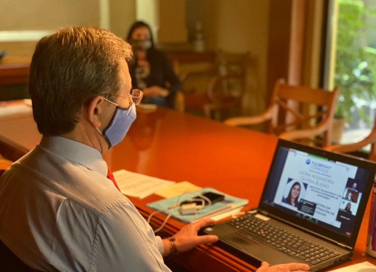 El secretario de Educación, Esteban Moctezuma, en la ceremonia virtual de despedida de los nuevos becarios del programa Fulbright-García Robles. Foto SEP