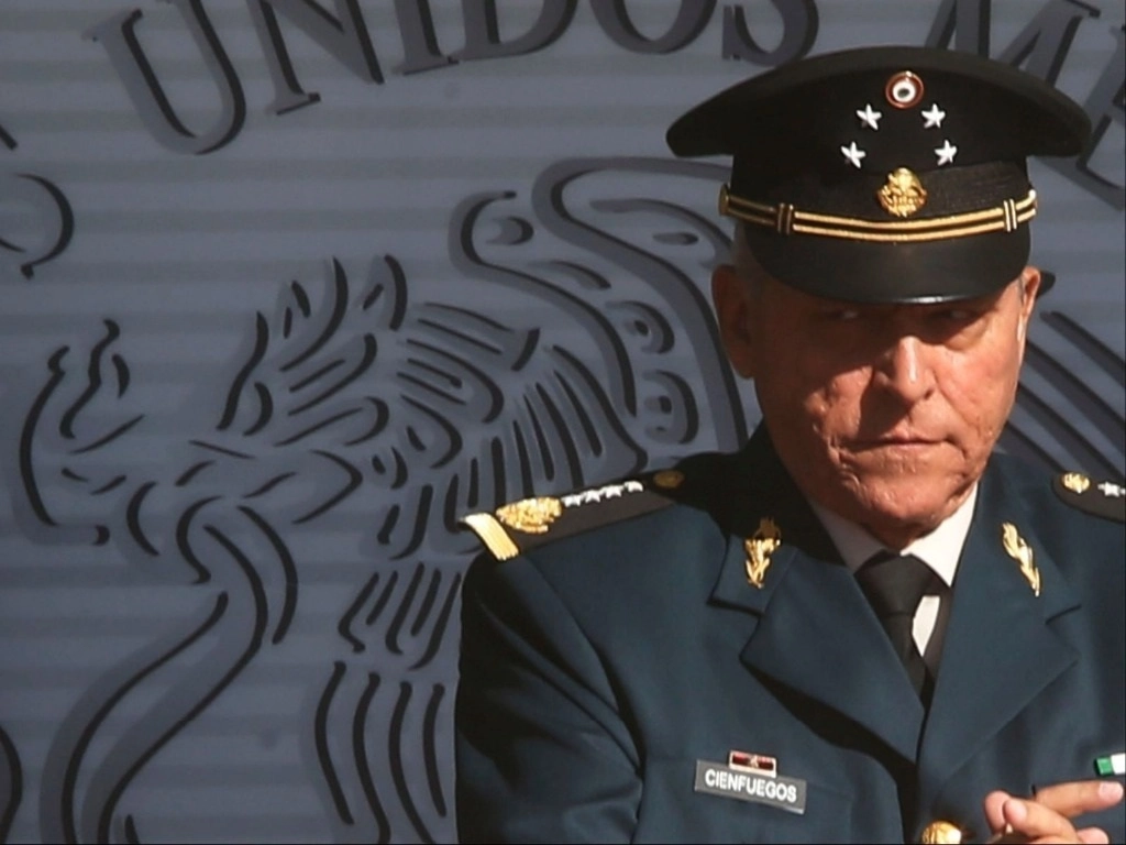 El general Salvador Cienfuegos, titular de la Secretaría de la Defensa Nacional durante el sexenio de Enrique Peña Nieto. Foto Francisco Olvera / Archivo

