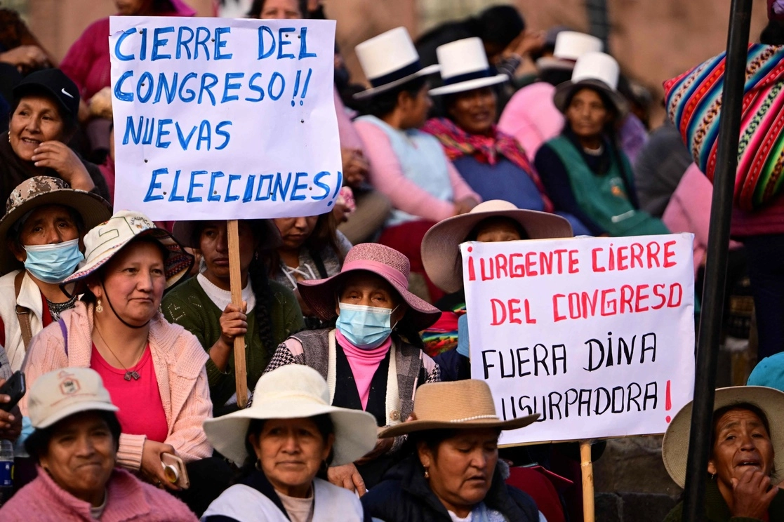 Protesta en la Plaza de Armas de Cusco, Perú, el 20 de diciembre de 2022. Foto Afp