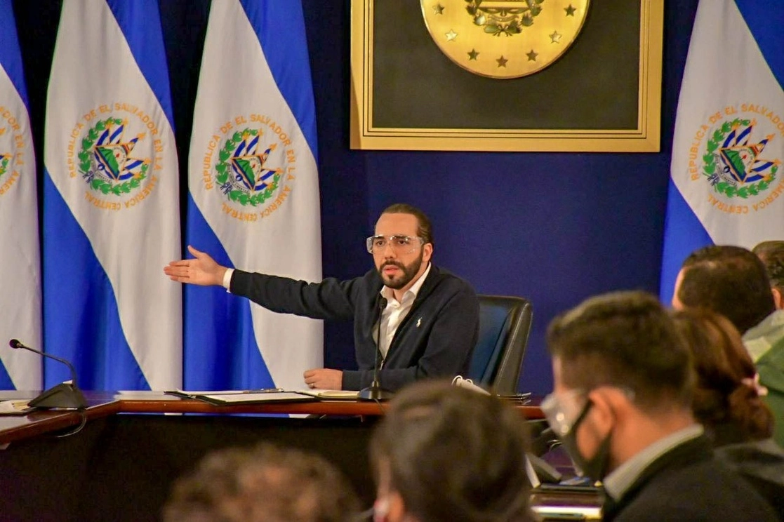 Nayib Bukele, presidente de El Salvador dijo que su nación tiene vacunas "más que suficientes", por lo que cede su lugar en el programa Covax para los países en mayor necesidad de biológicos. Foto Europa Press/Archivo