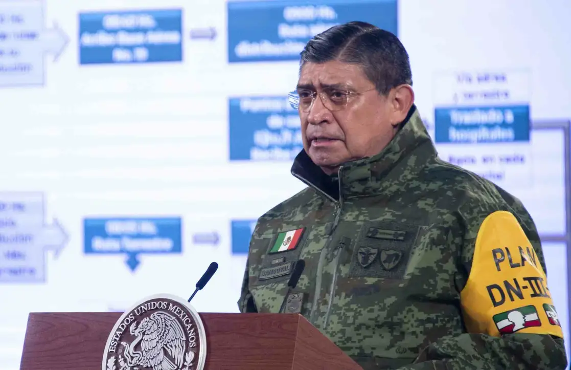 El secretario de la Defensa Nacional, Luis Cresencio Sandoval González, ayer en la canferencia matutina en Palacio Nacional. Foto: Presidencia 