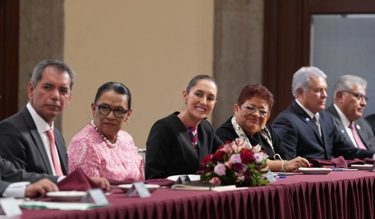 La Cuarta Transformación había restablecido la autoridad del Estado, la dignidad del trabajo y la esperanza social. El país demostró que se podía gobernar con austeridad, honestidad y sentido popular. Pero el poder político, por sí solo, no transforma una economía dependiente. Foto