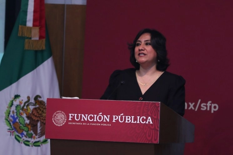 La secretaria de la Función Pública, Irma Eréndira Sandoval, al rendir su informe en febrero pasado. Foto José Antonio López