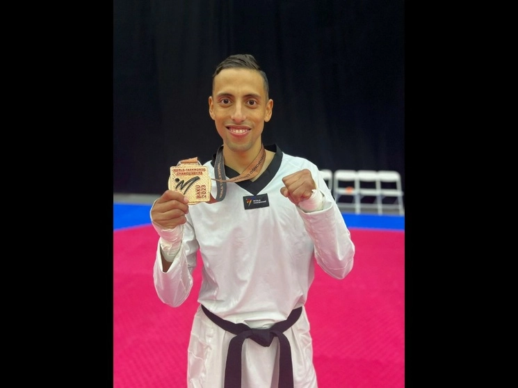 Navarro dio la primera presea para México en el Campeonato Mundial de la especialidad. Foto @femextkdoficial