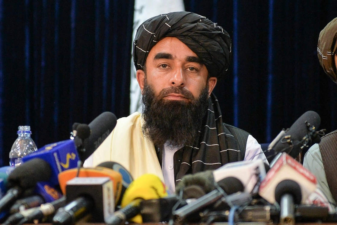 Pero mientras el Talibán presentaba su imagen reformada, había reportes preocupantes de redadas nocturnas y arrestos a sospechosos por parte de hombres armados, en Kabul, Foto Afp