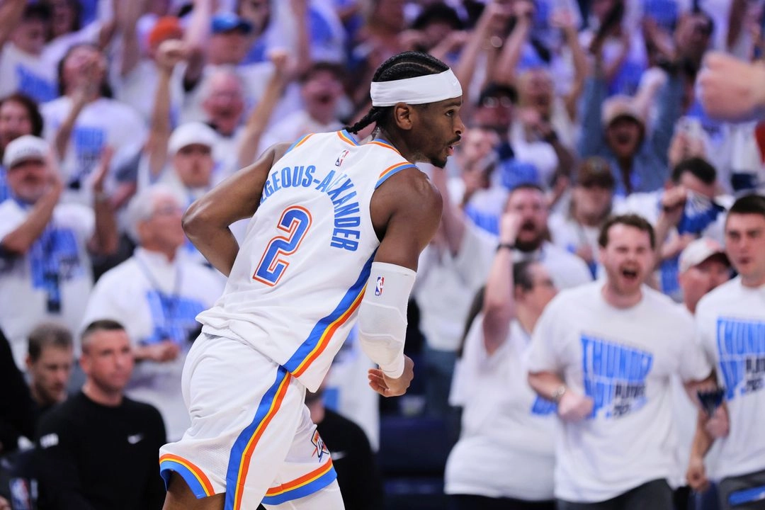 Shai Gilgeous-Alexander comandó la ofensiva del equipo ganador con 31 puntos, seis rebotes y siete asistencias. Foto
