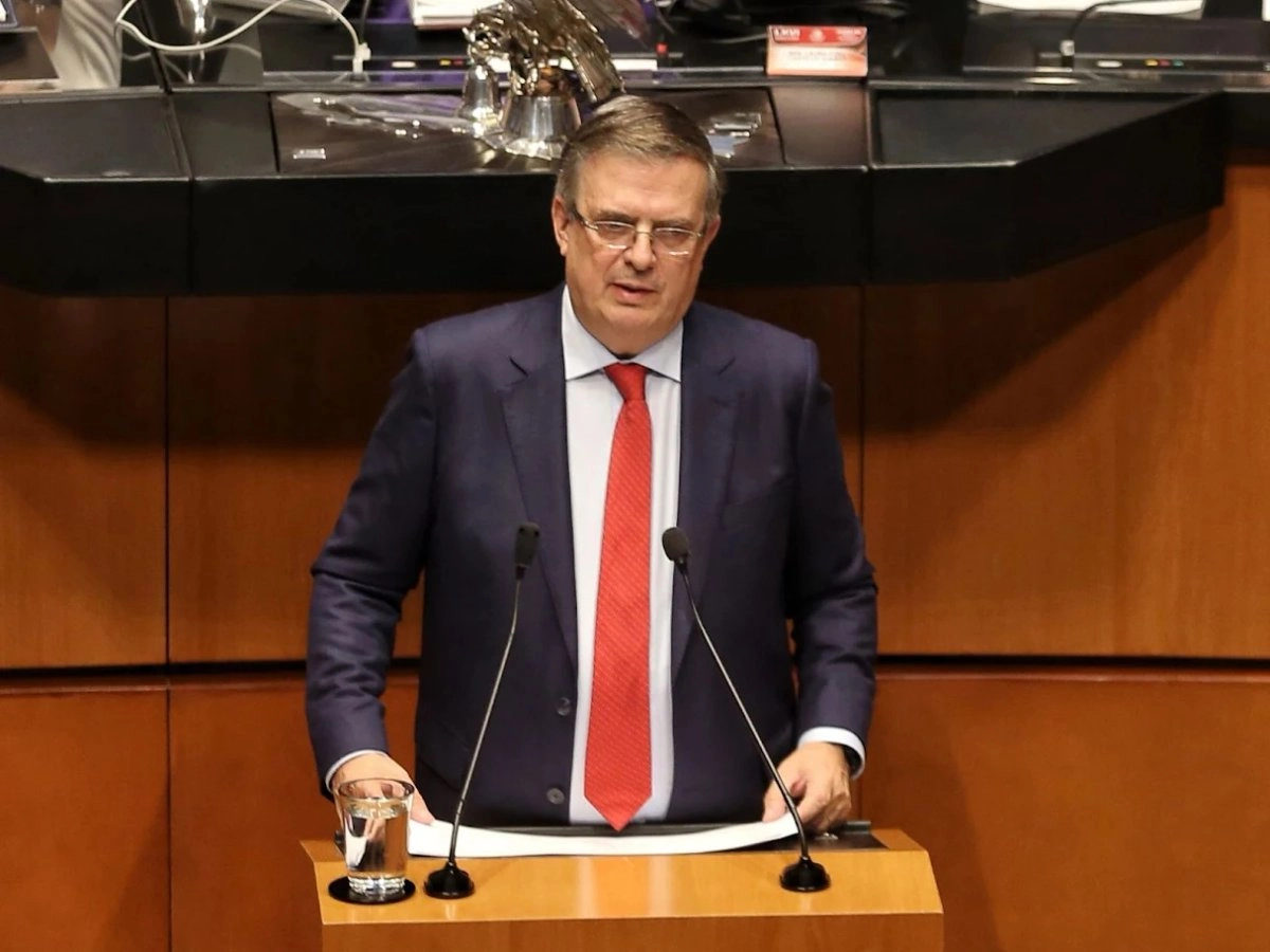 En su comparecencia ante el pleno del Senado, el secretario de Economía, Marcelo Ebrard, manifestó un optimismo razonable sobre la permanencia del acuerdo de libre comercio de América del Norte y afirmó que gracias a éste vendrán para México nuevas oportunidades. Foto