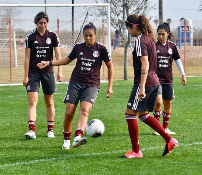 La selección mexicana de futbol femenil se prepara para el selectivo de la Concacaf rumbo a los Juegos Olímpicos de Tokio. Foto @miseleccionmx