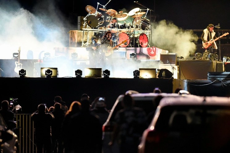 El Tri ofreció un autoconcierto en el que estrenó dos canciones inspiradas en la crisis desatada por el coronavirus. Foto Afp