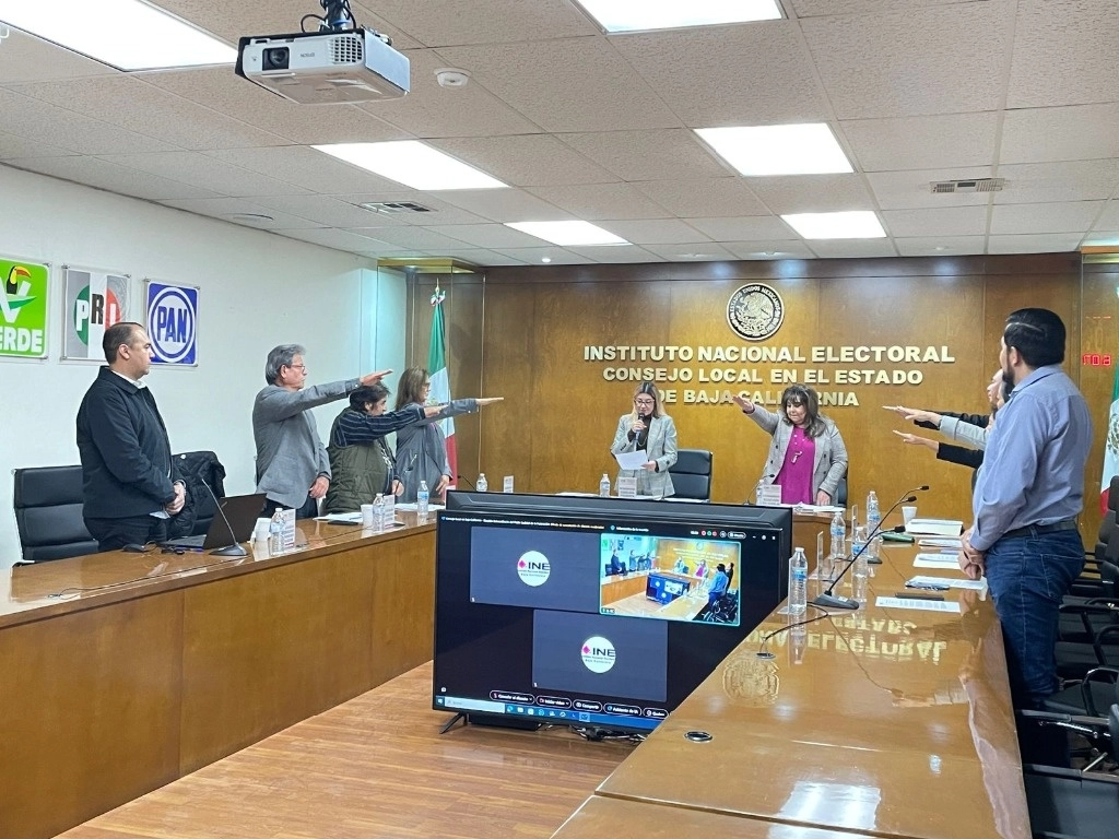La elección la realizará el Instituto Estatal Electoral con quien ya se iniciaron conversaciones, además de las sesiones de trabajo con el Poder Judicial del Estado. Foto @IEE_BC