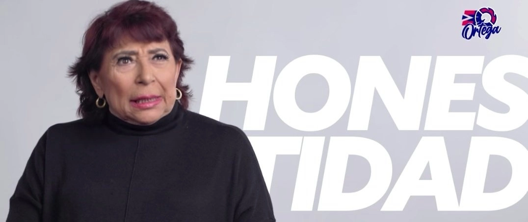 Esperanza Ortega en imagen de una propaganda de su campaña.