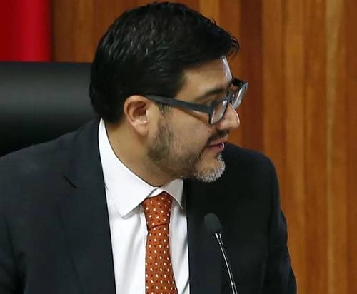 En imagen de archivo, el magistrado Reyes Rodríguez Mondragón durante una sesión de la sala superior del TEPJF. Foto La Jornada