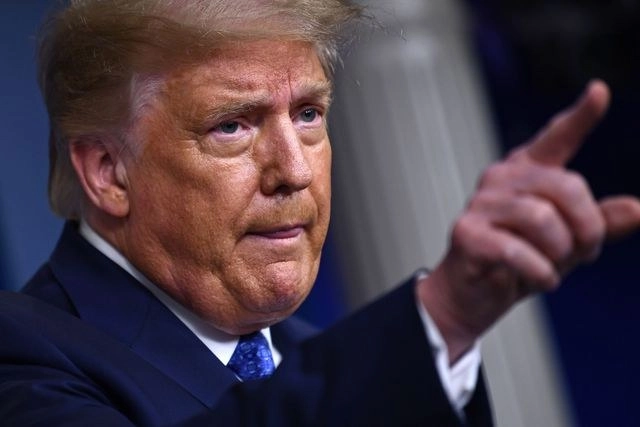 El presidente Donald Trump también compartió 14 tuits para defender el uso de hidroxicloroquina. Foto Afp 