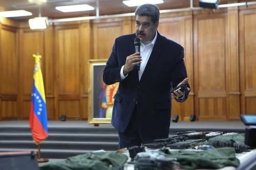 En cadena nacional de radio y televisión, el presidente Nicolás Maduro anunció la captura de otros tres terroristas implicados en la 'Operación Gedeón'. Foto Ap