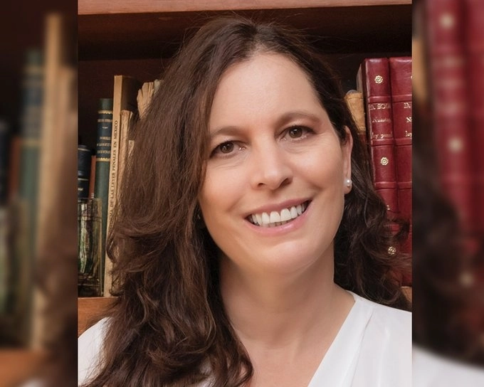 La nueva directora del IIH es doctora en Derecho por la UNAM y en Historia por El Colegio de México (Colmex). Foto Twitter @AcadMexCienPen